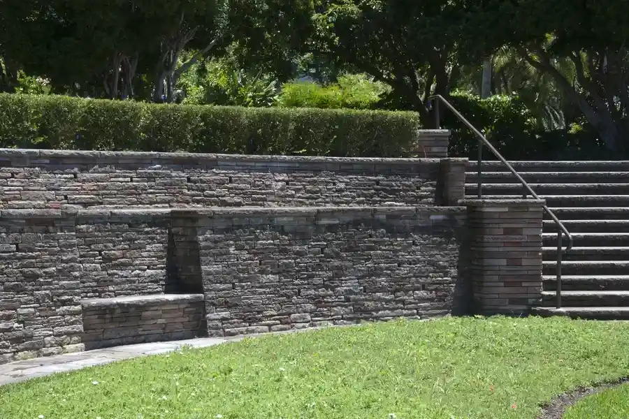 How Retaining Wall Repair Protects Nearby Structures Knoxville, TN